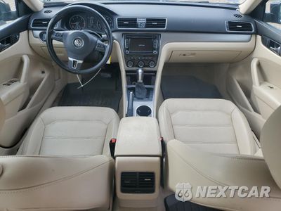 Zdjęcie 8 z 14 samochodu: 2015 VOLKSWAGEN PASSAT SE VIN:1VWBV7A30FC052714 - miniatura