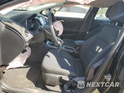 Zdjęcie 7 z 15 samochodu: 2017 CHEVROLET CRUZE LS VIN:1G1BC5SM3H7200055 - miniatura
