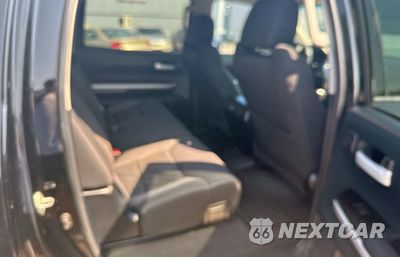 Zdjęcie 6 z 10 samochodu: 2016 TOYOTA TUNDRA CREWMAX SR5 VIN:5TFEW5F15GX193409 - miniatura