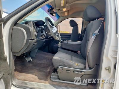 Zdjęcie 7 z 13 samochodu: 2011 GMC SIERRA K3500 SLE VIN:1GT423C85BF208065 - miniatura