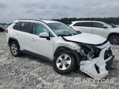 Czwarte zdjęcie samochodu z boku: 2021 TOYOTA RAV4 XLE VIN:2T3P1RFV8MW144190 - miniatura