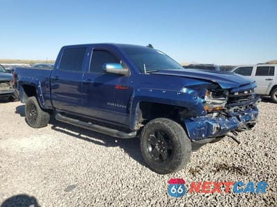 Czwarte zdjęcie samochodu z boku: 2017 CHEVROLET SILVERADO K1500 LT VIN:3GCUKREC4HG103609 - miniatura