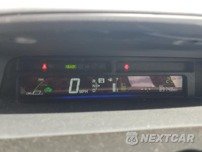 Zdjęcie 9 z 14 samochodu: 2014 TOYOTA PRIUS V VIN:JTDZN3EU8E3321084 - miniatura