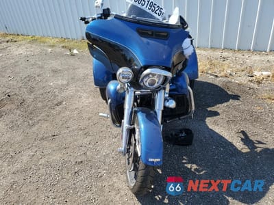 Drugie zdjęcie samochodu z przodu: 2018 HARLEY-DAVIDSON FLHTCUTG 115TH ANNIVERSARY TRI GLIDE ULTRA VIN:1HD1MDD1XJB854825 - miniatura