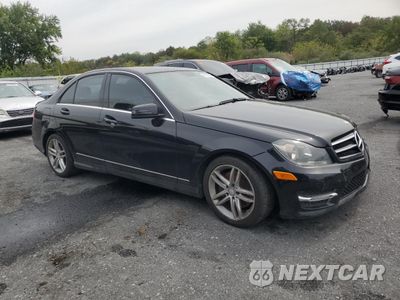 Czwarte zdjęcie samochodu z boku: 2014 MERCEDES-BENZ C 300 4MATIC VIN:WDDGF8AB6EA909895 - miniatura