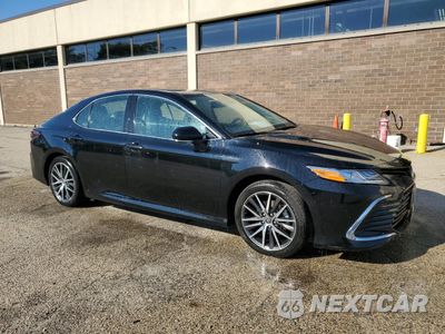 Czwarte zdjęcie samochodu z boku: 2024 TOYOTA CAMRY XLE VIN:4T1F31AK8RU625237 - miniatura