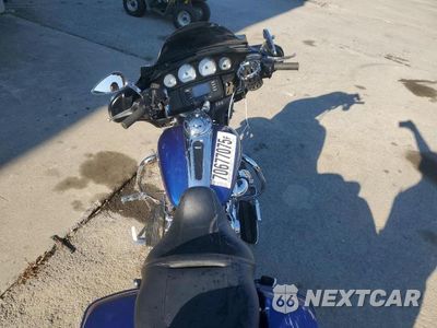 Zdjęcie 6 z 9 samochodu: 2015 HARLEY-DAVIDSON FLHX STREET GLIDE VIN:1HD1KBM10FB647782 - miniatura