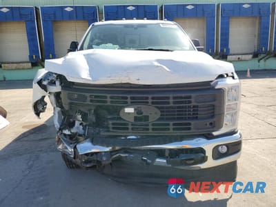 Piąte zdjęcie samochodu w środku: 2024 FORD F350 SUPER DUTY VIN:1FT8W3DT4REF67285 - miniatura