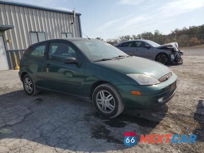 Czwarte zdjęcie samochodu z boku: 2000 FORD FOCUS ZX3 VIN:3FAFP3139YR130151 - miniatura