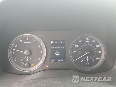 Zdjęcie 9 z 12 samochodu: 2017 HYUNDAI TUCSON LIMITED VIN:KM8J3CA49HU546567 - miniatura