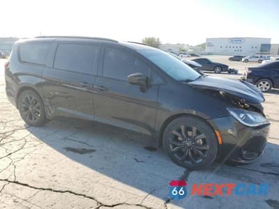 Czwarte zdjęcie samochodu z boku: 2019 CHRYSLER PACIFICA TOURING L PLUS VIN:2C4RC1EGXKR548574 - miniatura