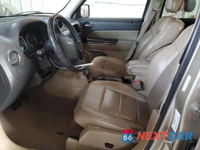 Zdjęcie 7 z 12 samochodu: 2010 JEEP PATRIOT LIMITED VIN:1J4NF4GB5AD638011 - miniatura