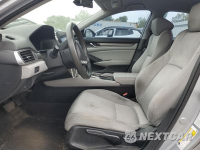 Zdjęcie 7 z 12 samochodu: 2018 HONDA ACCORD LX VIN:1HGCV1F14JA118960 - miniatura