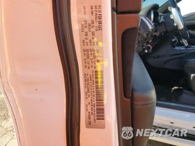 Zdjęcie 14 z 14 samochodu: 2018 JEEP GRAND CHEROKEE TRACKHAWK VIN:1C4RJFN95JC334636 - miniatura