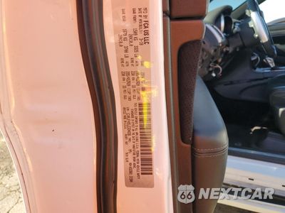 Zdjęcie 14 z 15 samochodu: 2018 JEEP GRAND CHEROKEE TRACKHAWK VIN:1C4RJFN95JC334636 - miniatura