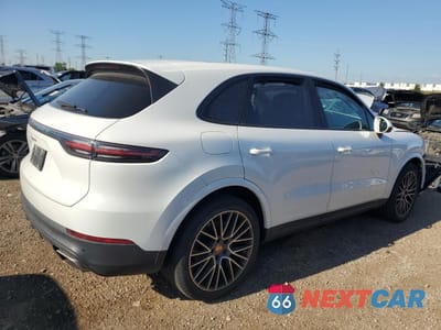Trzecie zdjęcie samochodu z tyłu: 2021 PORSCHE CAYENNE VIN:WP1AA2AY8MDA02187 - miniatura