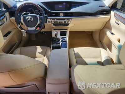 Zdjęcie 8 z 14 samochodu: 2014 LEXUS ES 350 VIN:JTHBK1GG9E2121535 - miniatura