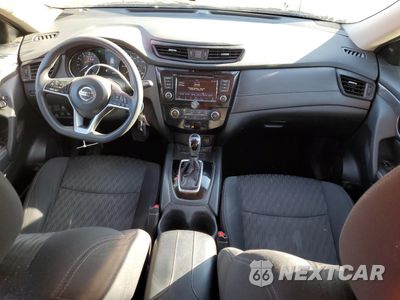 Zdjęcie 8 z 16 samochodu: 2019 NISSAN ROGUE S VIN:5N1AT2MV4KC794432 - miniatura