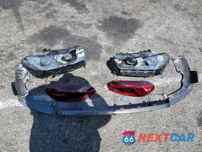 Zdjęcie 13 z 17 samochodu: 2025 BMW X6 M60I VIN:5UX43EX09S9W39616 - miniatura