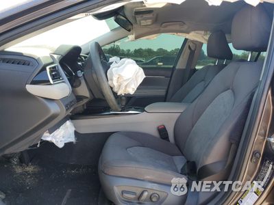 Zdjęcie 7 z 12 samochodu: 2018 TOYOTA CAMRY L VIN:4T1B11HK0JU005397 - miniatura