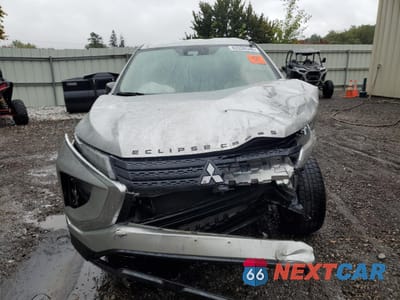 Piąte zdjęcie samochodu w środku: 2023 MITSUBISHI ECLIPSE CROSS LE VIN:JA4ATVAA8PZ005219 - miniatura