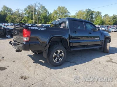 Trzecie zdjęcie samochodu z tyłu: 2017 TOYOTA TACOMA DOUBLE CAB VIN:5TFCZ5AN6HX102495 - miniatura
