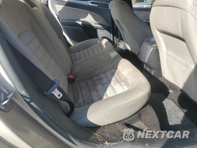 Zdjęcie 10 z 14 samochodu: 2019 FORD FUSION S VIN:3FA6P0G75KR231008 - miniatura
