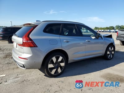 Trzecie zdjęcie samochodu z tyłu: 2025 VOLVO XC60 ULTRA VIN:YV4H60RM7S1008033 - miniatura