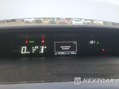 Zdjęcie 9 z 14 samochodu: 2015 TOYOTA PRIUS V VIN:JTDZN3EU7FJ025051 - miniatura