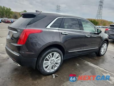 Trzecie zdjęcie samochodu z tyłu: 2017 CADILLAC XT5 PREMIUM LUXURY VIN:1GYKNERS0HZ296022 - miniatura