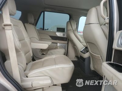 Zdjęcie 11 z 16 samochodu: 2018 LINCOLN NAVIGATOR RESERVE VIN:5LMJJ2LT2JEL22378 - miniatura