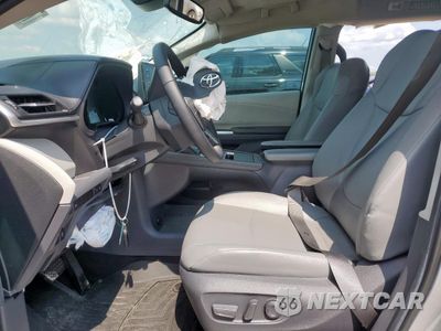 Zdjęcie 7 z 14 samochodu: 2021 TOYOTA SIENNA XLE VIN:5TDYRKEC9MS013811 - miniatura