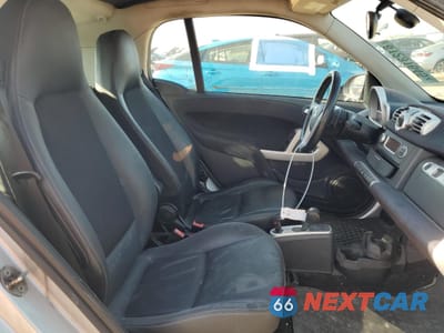 Zdjęcie 10 z 15 samochodu: 2015 SMART FORTWO PURE VIN:WMEEJ3BAXFK800698 - miniatura