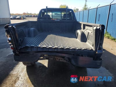 Zdjęcie 6 z 13 samochodu: 2001 CHEVROLET SILVERADO K1500 VIN:1GCEK14V51E322438 - miniatura