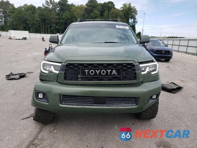 Piąte zdjęcie samochodu w środku: 2020 TOYOTA SEQUOIA SR5 VIN:5TDBY5G14LS176855 - miniatura