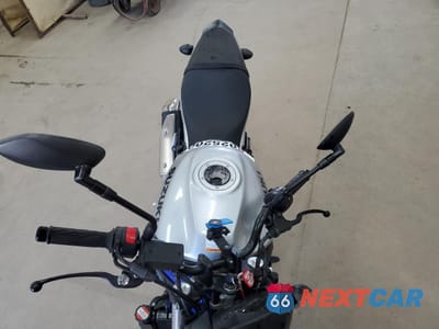 Piąte zdjęcie samochodu w środku: 2020 SUZUKI SV650 VIN:JS1VP55A4L7100401 - miniatura