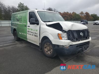 Czwarte zdjęcie samochodu z boku: 2019 NISSAN NV 2500 S VIN:1N6BF0KY5KN804730 - miniatura