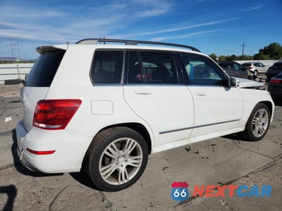 Trzecie zdjęcie samochodu z tyłu: 2015 MERCEDES-BENZ GLK 350 VIN:WDCGG5HBXFG437382 - miniatura