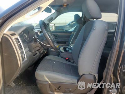 Zdjęcie 7 z 13 samochodu: 2019 RAM 1500 CLASSIC SLT VIN:1C6RR6TT6KS528095 - miniatura