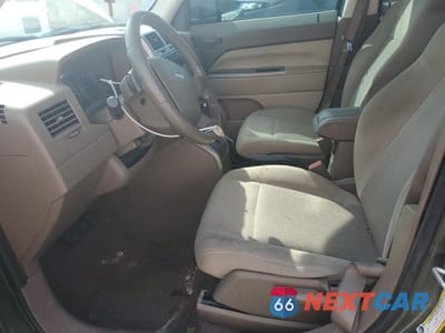 Zdjęcie 7 z 15 samochodu: 2007 JEEP PATRIOT SPORT VIN:1J8FT28W37D238927 - miniatura