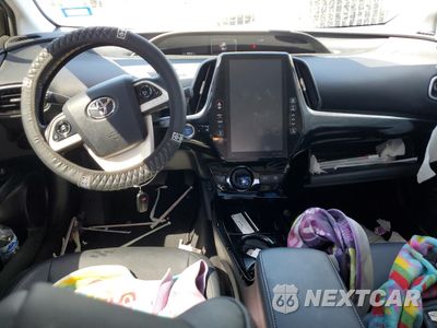 Zdjęcie 8 z 12 samochodu: 2018 TOYOTA PRIUS VIN:JTDKARFU2J3546237 - miniatura