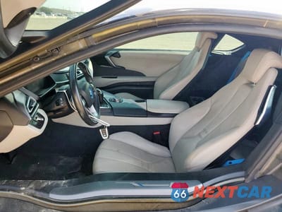 Zdjęcie 7 z 11 samochodu: 2015 BMW I8 VIN:WBY2Z2C5XFV391699 - miniatura