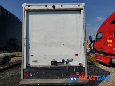 Zdjęcie 6 z 13 samochodu: 2021 CHEVROLET EXPRESS G3500 VIN:1GB0GRF7XM1183819 - miniatura