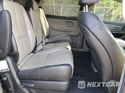 Zdjęcie 11 z 14 samochodu: 2020 KIA SEDONA LX VIN:KNDMB5C19L6646992 - miniatura