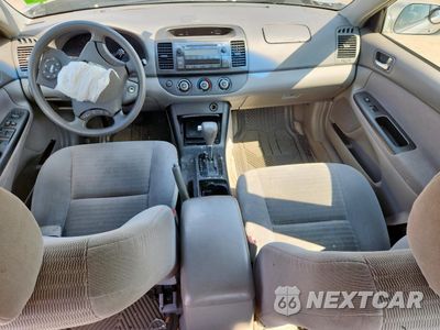 Zdjęcie 8 z 14 samochodu: 2006 TOYOTA CAMRY LE VIN:4T1BE32K06U650390 - miniatura