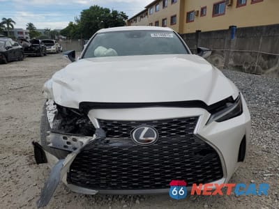Piąte zdjęcie samochodu w środku: 2022 LEXUS IS 300 VIN:JTHAA1D26N5119604 - miniatura
