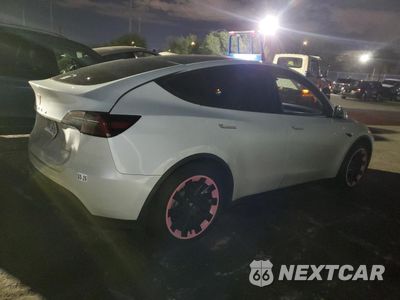 Trzecie zdjęcie samochodu z tyłu: 2024 TESLA MODEL Y VIN:7SAYGAEE4RF074337 - miniatura