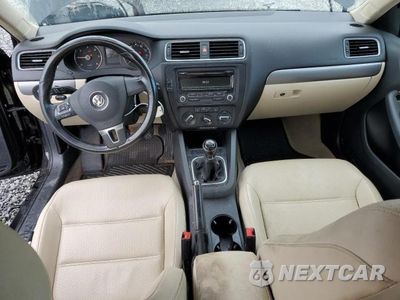 Zdjęcie 8 z 13 samochodu: 2014 VOLKSWAGEN JETTA TDI VIN:3VW3L7AJ9EM443768 - miniatura