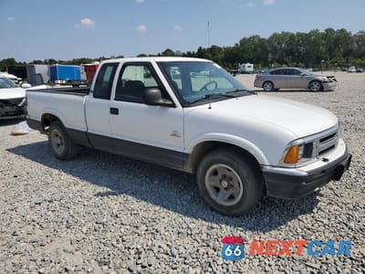 Czwarte zdjęcie samochodu z boku: 1996 CHEVROLET S TRUCK S10 VIN:1GCCS19W1TK130432 - miniatura