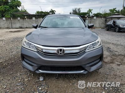 Piąte zdjęcie samochodu w środku: 2017 HONDA ACCORD LX VIN:1HGCR2F31HA009541 - miniatura
